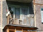 Обрушение козырька балкона общежития в Астрахани